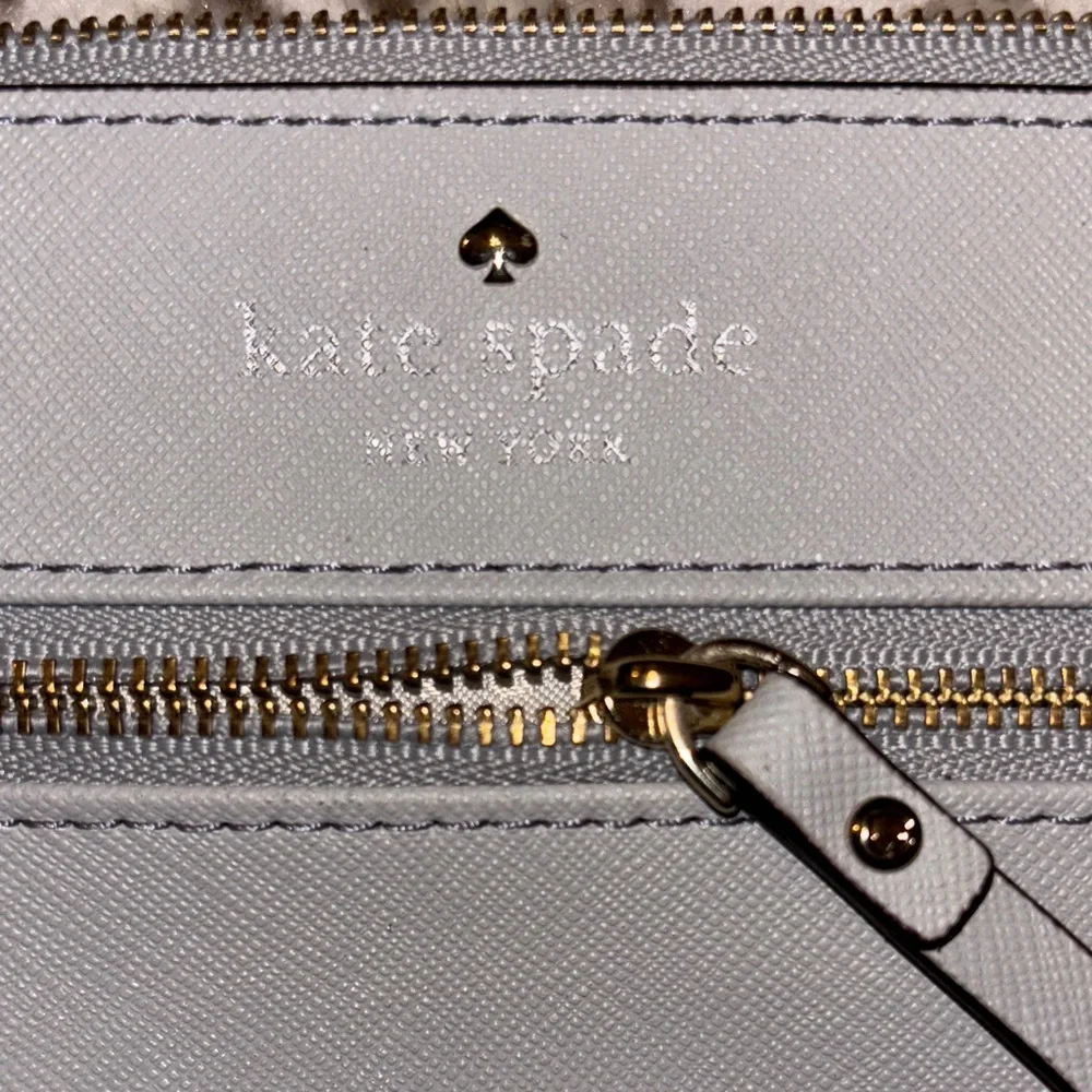 Kate Spade Shell Wristlet - Picture 5 of 8